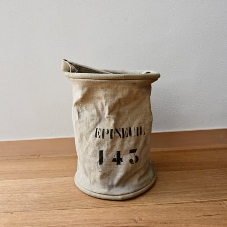 France Antique canvas bucket / フランス アンティークのキャンバスバスケット  A