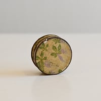 スイス 古い花柄の紙箱