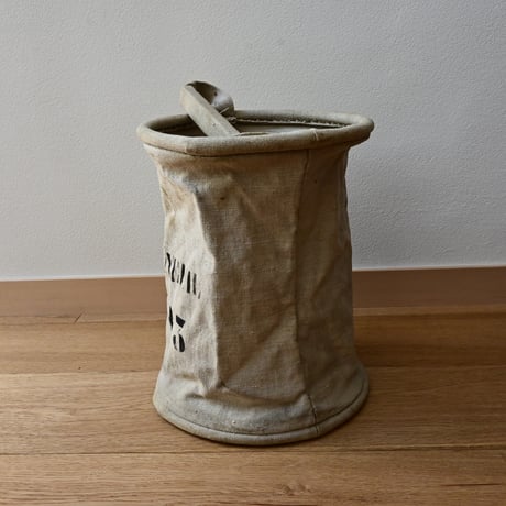 France Antique canvas bucket / フランス アンティークのキャンバスバスケット  A