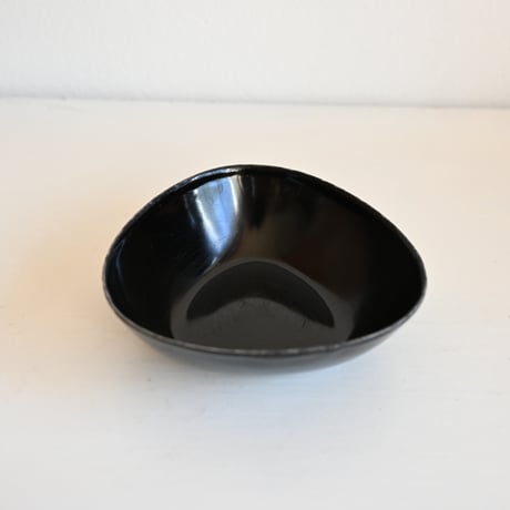 Sweden Enamel Triangle Bowl / フィンランド ERKERデザインの三角ホーローボウル ブラック