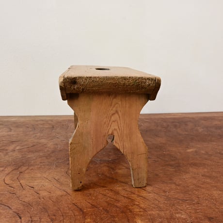 Sweden Decoration stand / スウェーデン 木製の小さな飾り台 スツール A-1