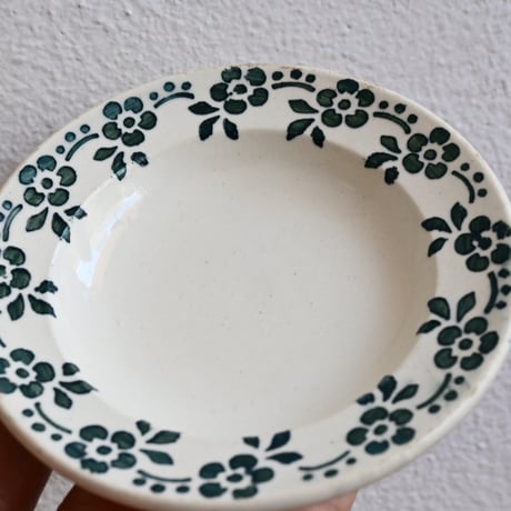 France Old Kids Pottery  / フランス アンティーク 緑の花柄のままごと皿 C