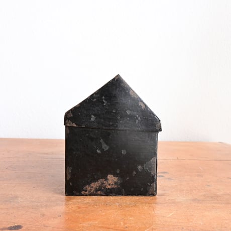 France Antique Iron Box  / フランス アンティーク 鉄の家のボックス
