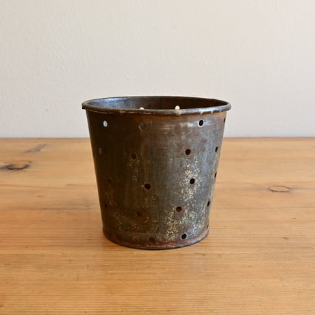 France Old Tin Cheese mold  / フランス 古いブリキの穴あき容器