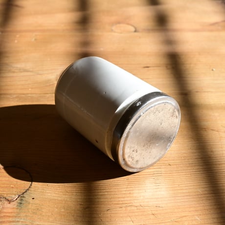 France Antique canister / フランス アンティーク アルミ蓋の白磁キャニスター A（補修あり）
