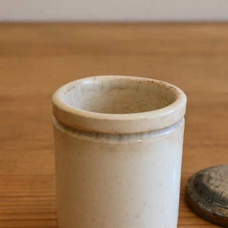 France Antique canister / フランス アンティーク アルミ蓋の白磁キャニスター B