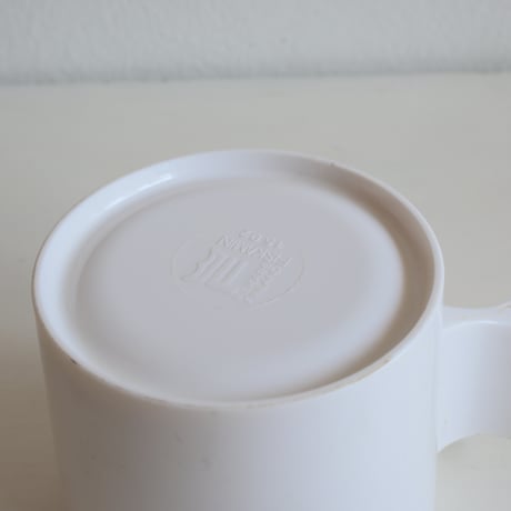 Finland  FISKAMIN  Cup  / フィンランド フィスカミン メラミン製のコップ ホワイト