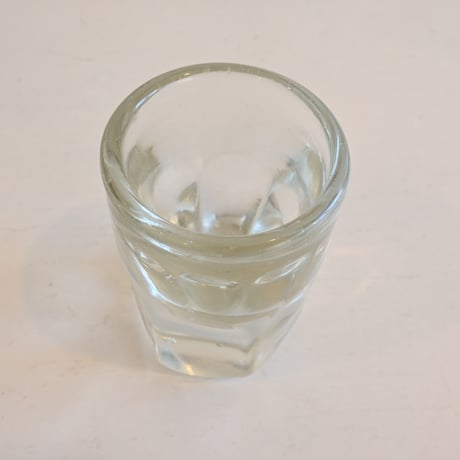 France Antique Shot Glass / フランス アンティーク トロンプルイユの6面取のショットグラス H:7.3cm