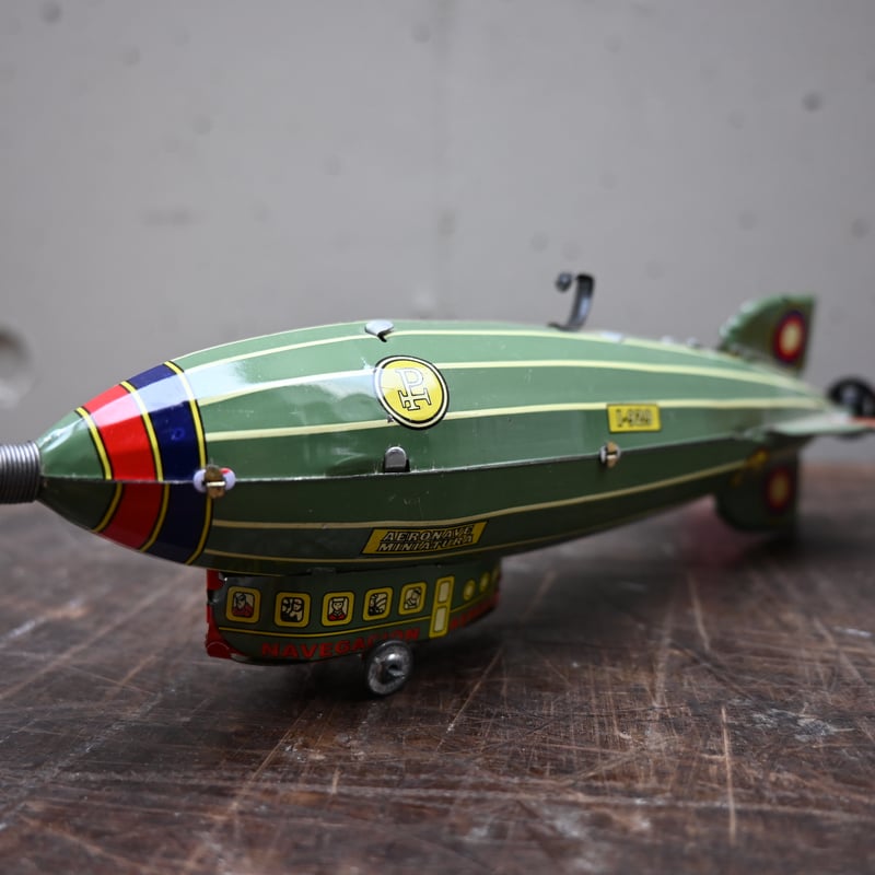 Tin Airship Toy / ビンテージブリキの飛行船のビンテージ | landverse