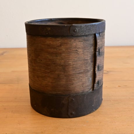 France Antique  Measuring cup  / フランス アンティーク 木と鉄の計量カップ H:12.7cm