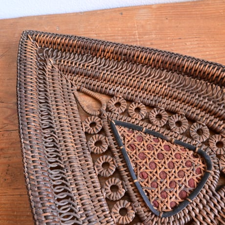 France Antique Basket Heartshape Tray / フランス アンティーク ハートの形をした木編みトレイ