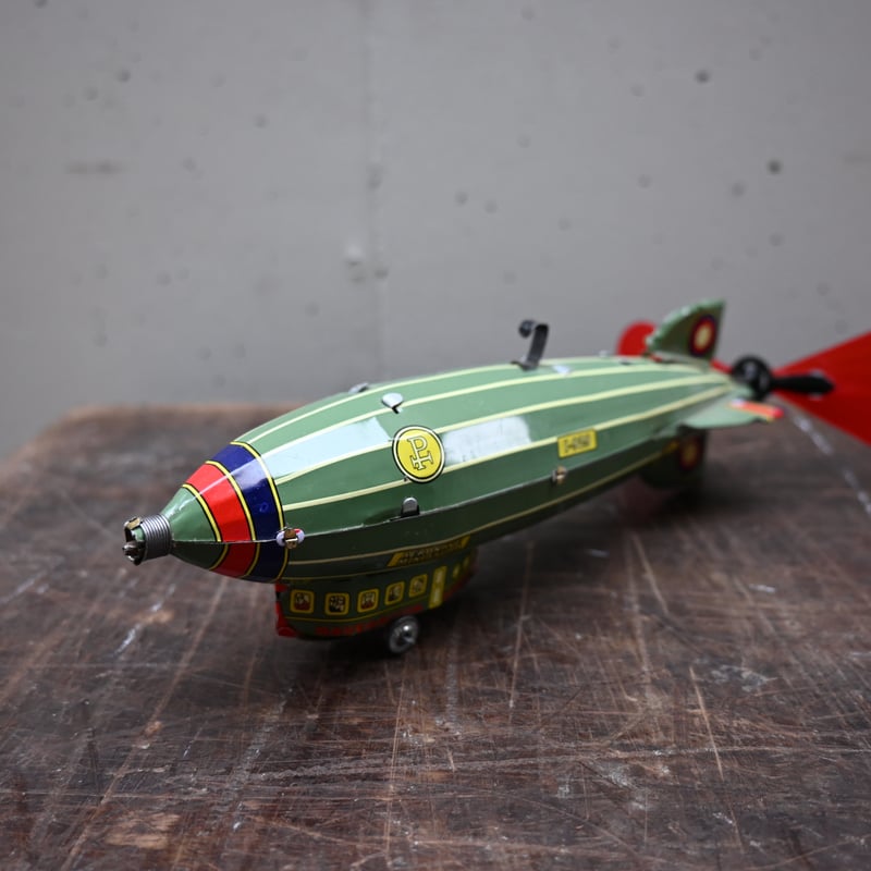 Tin Airship Toy / ビンテージブリキの飛行船のビンテージ | landverse