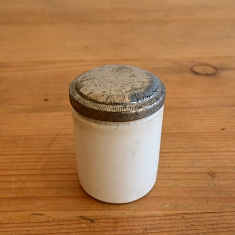 France Antique canister / フランス アンティーク アルミ蓋の白磁キャニスター B