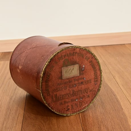 Belgium Antique Paper Box / ベルギー アンティーク ミンクファーの紙製の保存箱