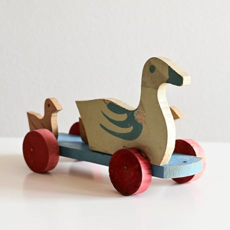 フランス アヒルの親子の引き車