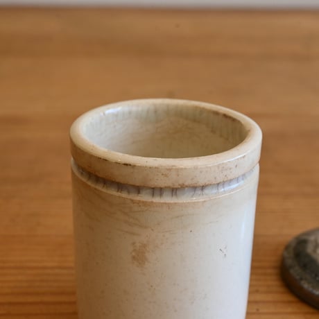 France Antique canister / フランス アンティーク アルミ蓋の白磁キャニスター B