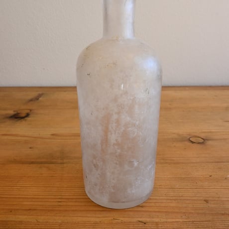 France Antique Bottle  / フランス アンティーク 銀化したファーマシーボトル