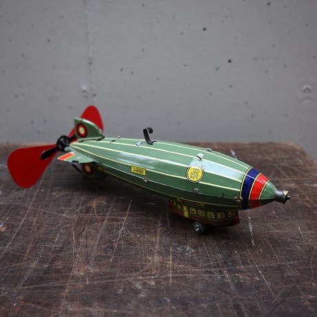Tin Airship Toy  / ビンテージブリキの飛行船のビンテージ