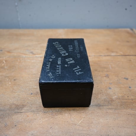 France Antiques Wood Box "FIL AU CHINOIS "  / フランス 糸巻きが入った黒い木箱
