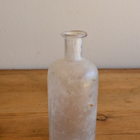 France Antique Bottle  / フランス アンティーク 銀化したファーマシーボトル