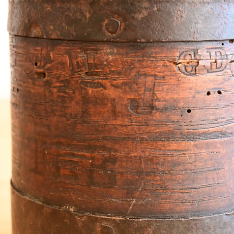 France Antique  Measuring cup  / フランス アンティーク 木と鉄の計量カップ H:10.5cm