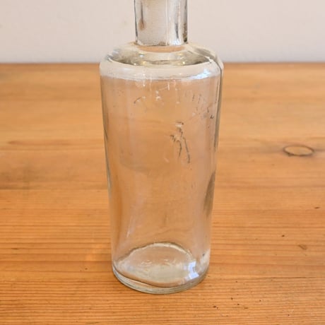 France Antique Maison Violet  / フランス アンティーク ヴィオレ社の香水ボトルと木製ケース