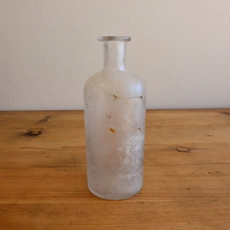 France Antique Bottle  / フランス アンティーク 銀化したファーマシーボトル