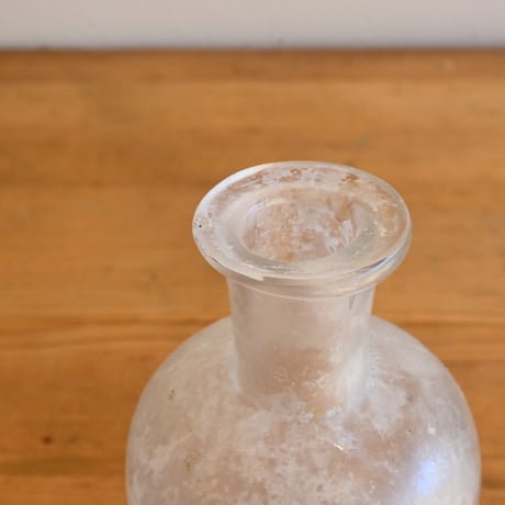 France Antique Bottle  / フランス アンティーク 銀化したファーマシーボトル
