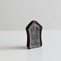 フランス  お守り型のブリキボックス