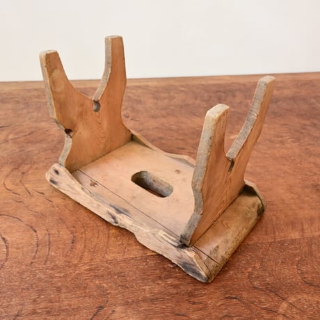 Sweden Decoration stand / スウェーデン 木製の小さな飾り台 スツール A-1