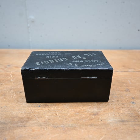France Antiques Wood Box "FIL AU CHINOIS "  / フランス 糸巻きが入った黒い木箱