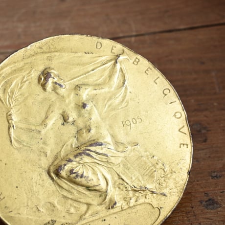 France Antique Gold Medal  / フランス アンティーク 金のメダルのオブジェ