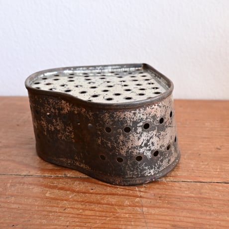 France Old Tin Cheese mold  / フランス 古い フランスのチーズ作りの古いハート型モールド A