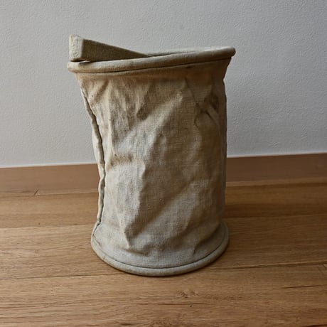 France Antique canvas bucket / フランス アンティークのキャンバスバスケット  A