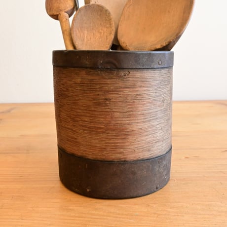 France Antique  Measuring cup  / フランス アンティーク 木と鉄の計量カップ H:12.7cm