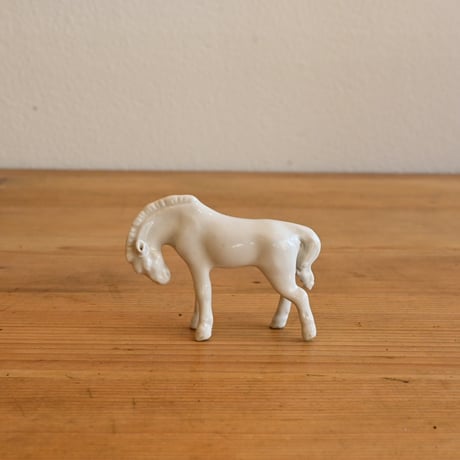 France Ceramic Horse / フランス 磁器の馬のオブジェ 小