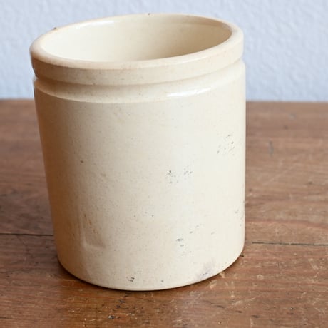France Antique  light yellow Pot / フランス  浅黄色のポット