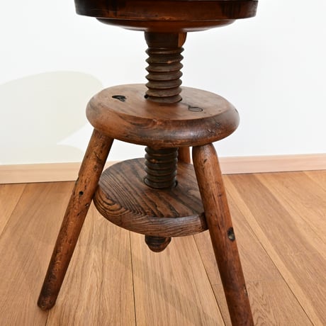 France Antiques Adjustable Stool / フランス アンティークの回転式スツール