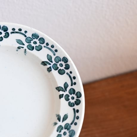 France Old Kids Pottery  / フランス アンティーク 緑の花柄のままごと皿 D（ニュウあり）