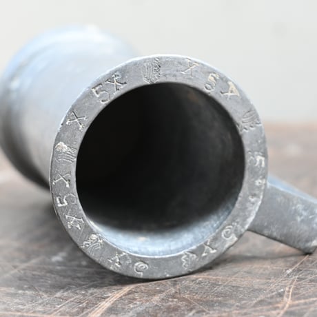 France Antique Pewter Measuring cup  / フランス アンティーク ピューターのメジャーカップ