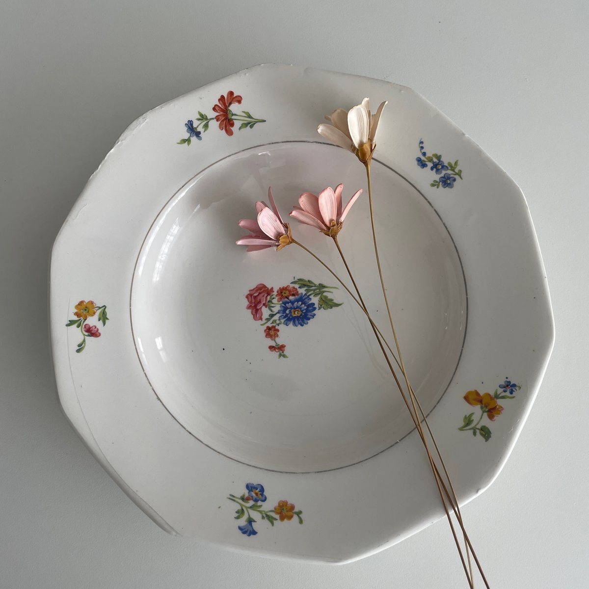 サンタマン St-Amand Céranord 小花のプレート | Gui antique