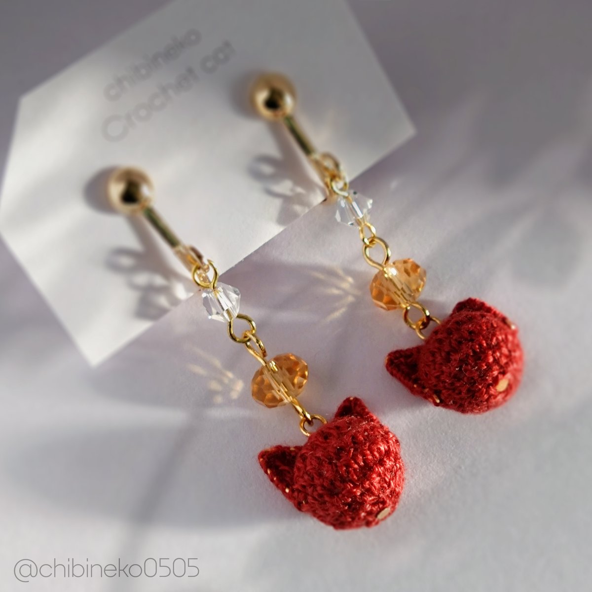 あみねこさんのイヤリングorピアス (red×gold) | chibineko