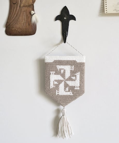 Tvistsom - Embroidery Work・Ornament ★作品販売★ [ Birds-Pinwheel ] Beige - Linen&C Thread (EW-003)