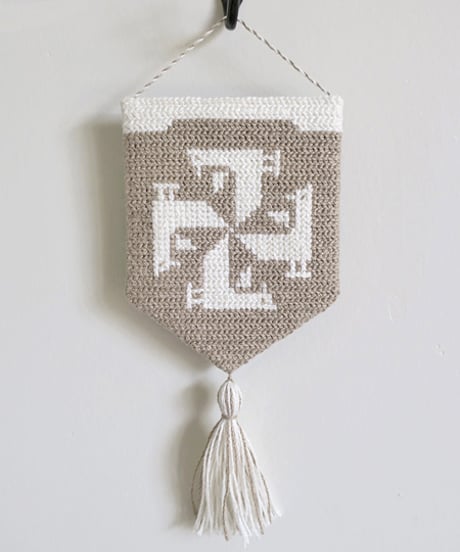 Tvistsom - Embroidery Work・Ornament ★作品販売★ [ Birds-Pinwheel ] Beige - Linen&C Thread (EW-003)
