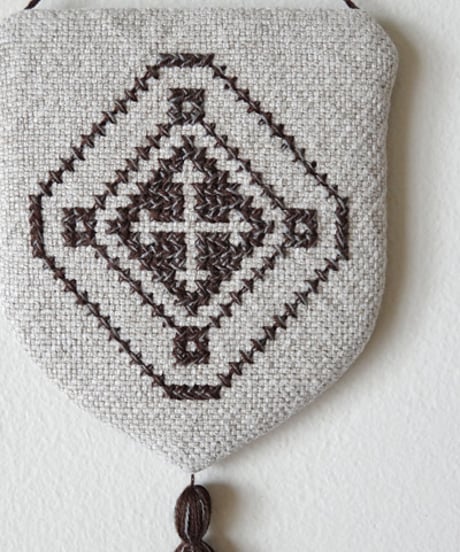 (受注生産) Tvistsom - Embroidery Kit・Wall Ornament [ Cross ] Brown - Cotton Thread (EK-029)