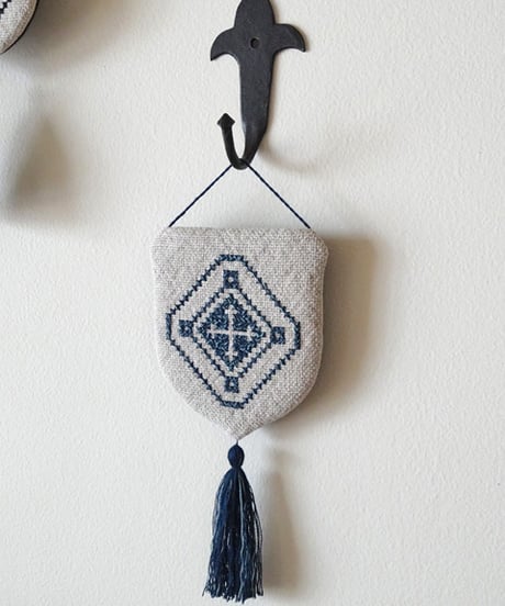 (受注生産) Tvistsom - Embroidery Kit・Wall Ornament [ Cross ] Blue - Cotton Thread (EK-028)