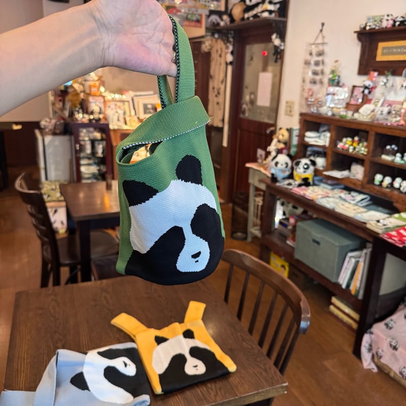 目隠しパンダのミニニットバッグ | ぱんだ珈琲店 通販部
