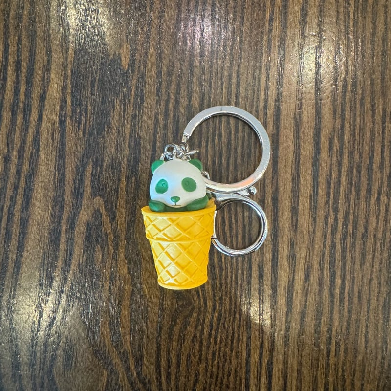 アイスクリームパンダキーホルダー | ぱんだ珈琲店 通販部