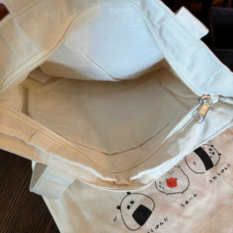 バックレスト おにぎり ファスナー付きトートバッグ おにぎり | ぱんだ珈琲店 通販部