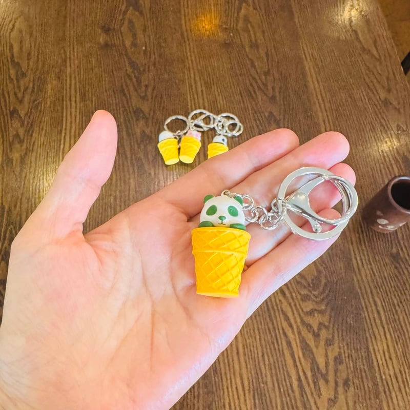 アイスクリームパンダキーホルダー | ぱんだ珈琲店 通販部